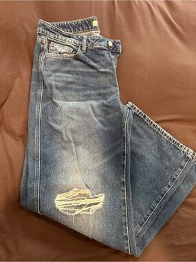 Warp + Weft Size 12/31 Low Slung Wide Leg Jeans worn only twice NWOT distessed